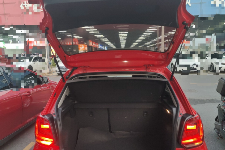 大众 Polo 2016款 1.6L 自动舒适型机舱底盘23