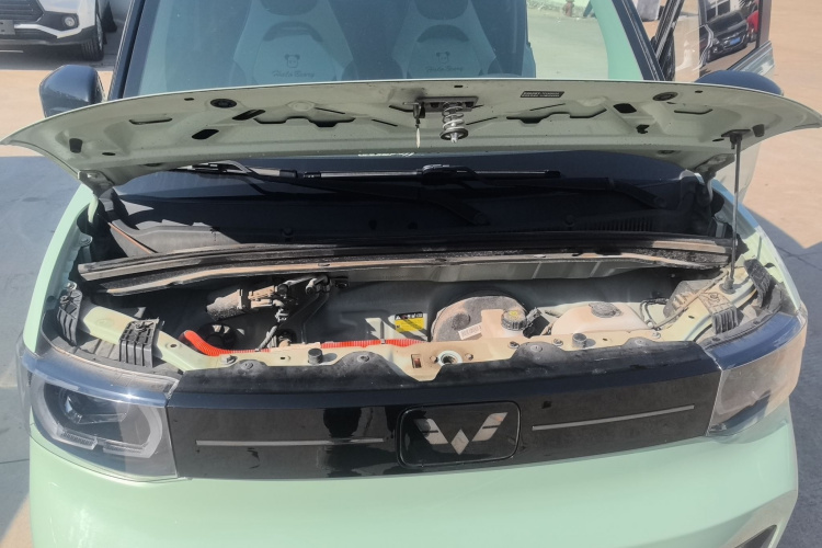 五菱汽车 宏光MINIEV 2022款 悦享款 磷酸铁锂机舱底盘24