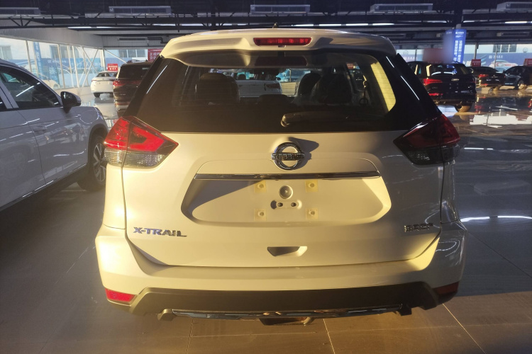 日产 奇骏 2023款 经典 2.0L 两驱智联臻享版车身外观6004