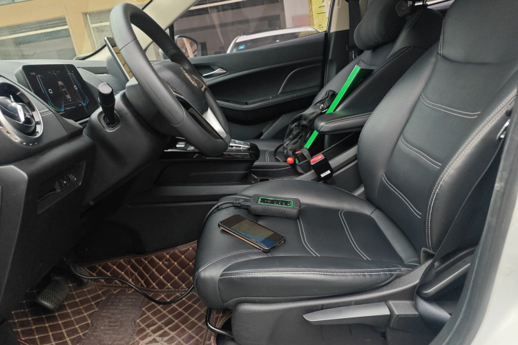 比亚迪 元新能源 2019款 EV535 智联领潮型中控内饰19