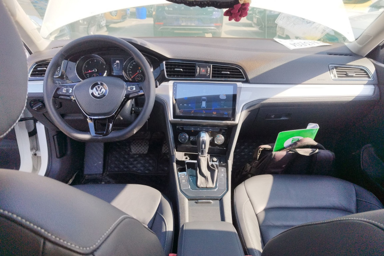 大众 凌渡 2015款 330TSI DSG舒适版中控内饰12