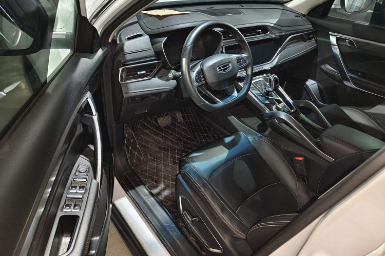 吉利汽车 博越 2020款 1.8TD DCT智联PRO中控内饰7005