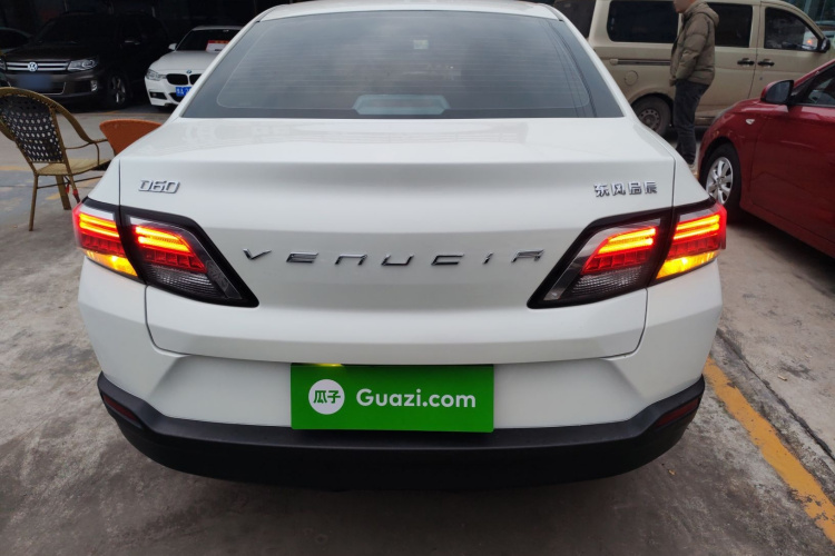 启辰D60 2019款 十万荣耀 1.6L XL 手动辰酷版 国VI车身外观6