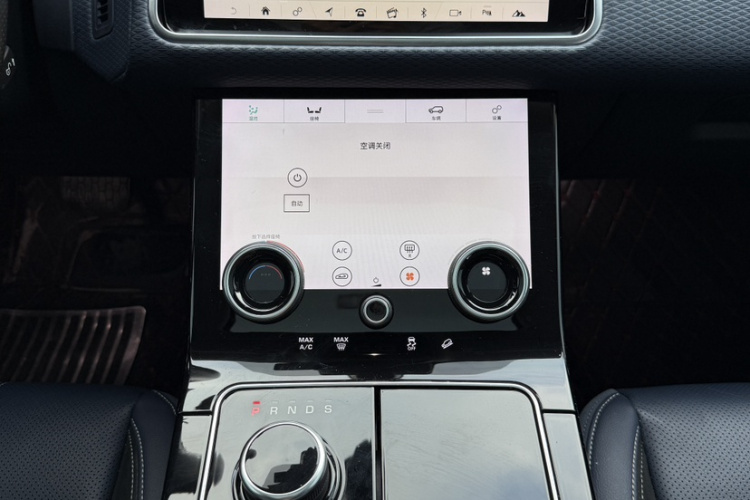 路虎 揽胜星脉 2018款 P250 S中控内饰7002