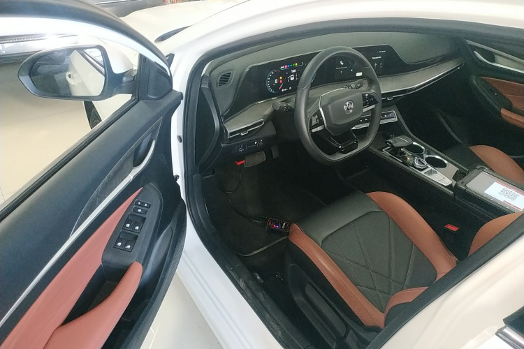 长安 逸动 2024款 PLUS 蓝鲸NE 1.4T GDI DCT高能版中控内饰20