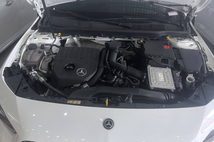 奔驰A级 2020款 改款 A 180 L 运动轿车局部细节24