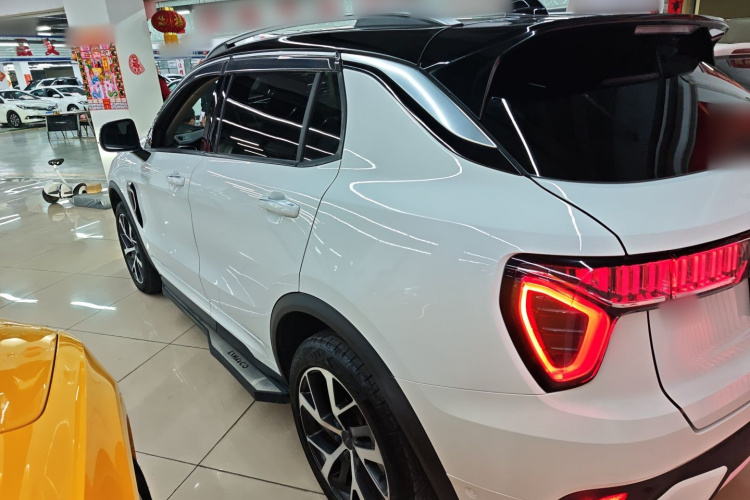 领克01 2017款 2.0T 四驱劲Pro版车身外观6003