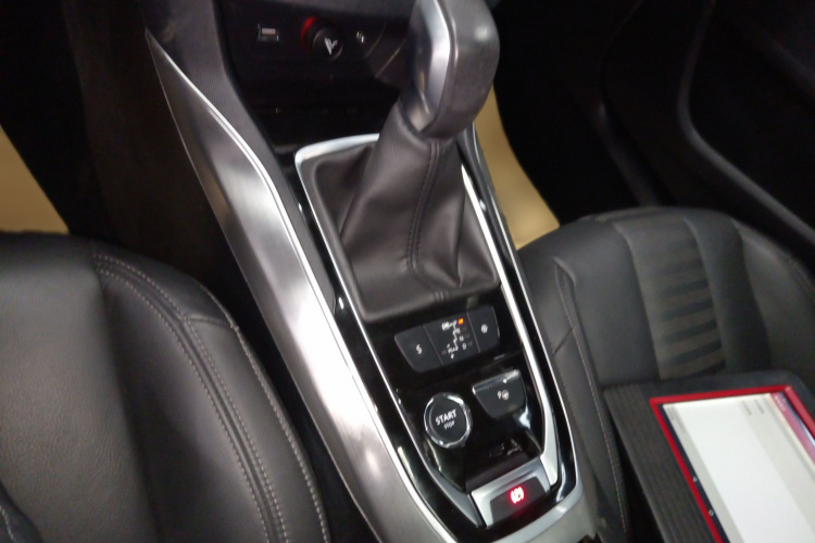 标致308S 2015款 1.6T 自动睿驰版局部细节18