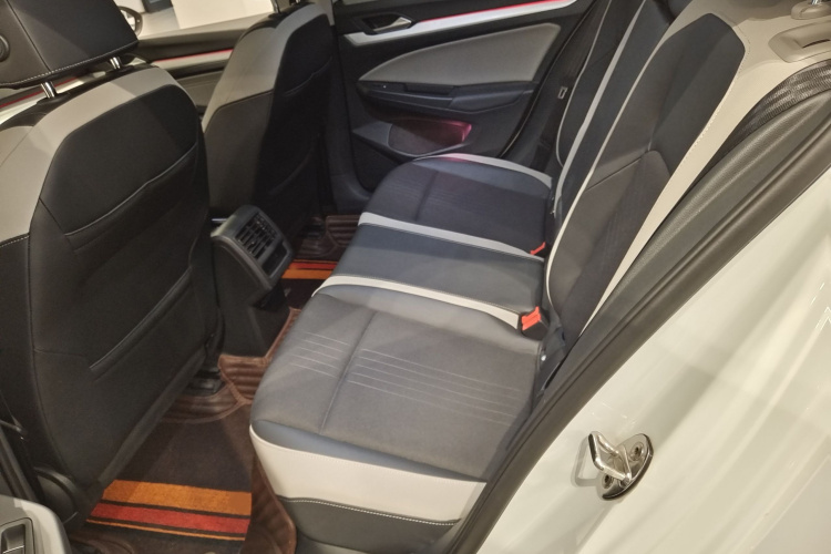 大众 高尔夫 2021款 280TSI DSG Pro中控内饰7003