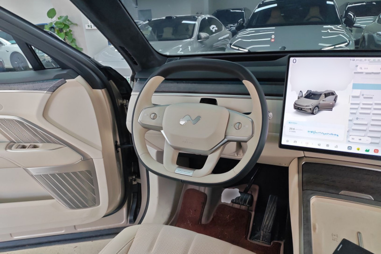 乐道L90 2025款 Max 六座版中控内饰13