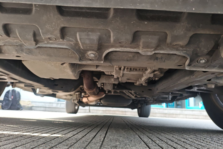 别克GL8 2014款 2.4L 行政版局部细节9008