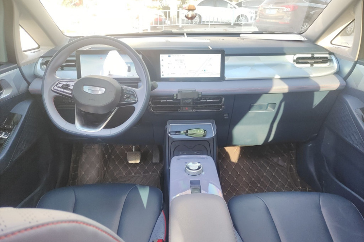 吉利几何E萤火虫 2022款 401KM 霹雳虎 4座中控内饰7002