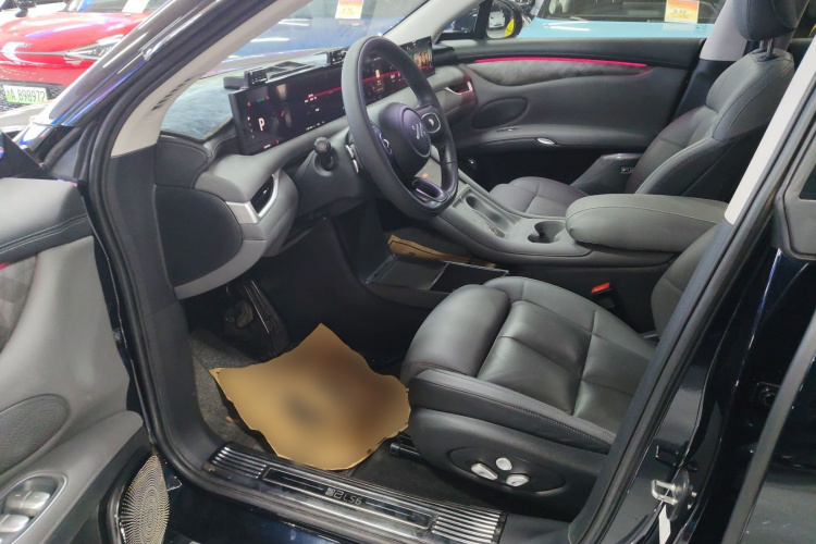 智己汽车 智己LS6 2023款 Max 长续航版中控内饰20