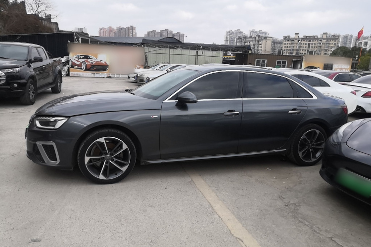 奥迪A4L 2020款 40 TFSI 时尚动感型车身外观4
