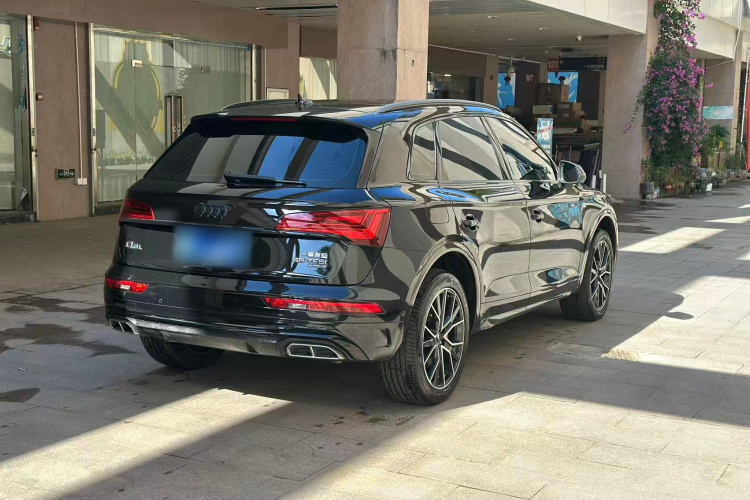 奥迪Q5L 2025款 45 TFSI 豪华动感型车身外观6003