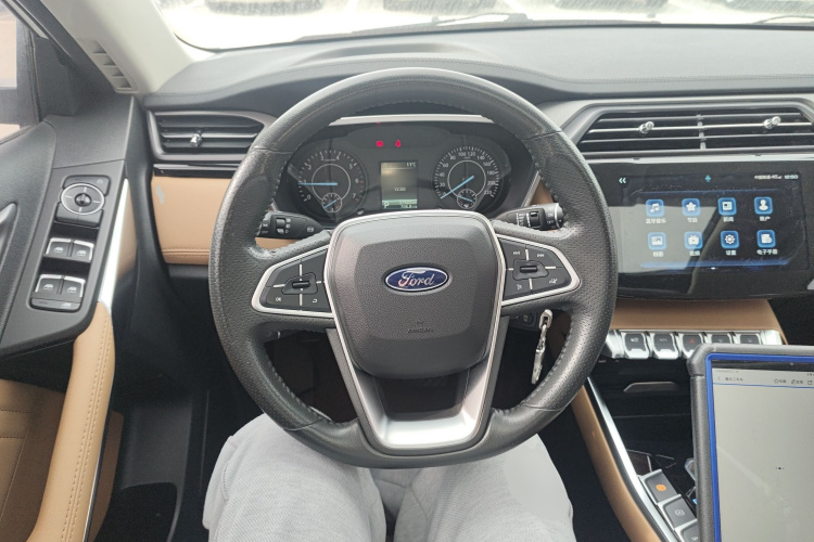 福特 领界 2019款 EcoBoost 145 CVT铂领型 国VI局部细节13