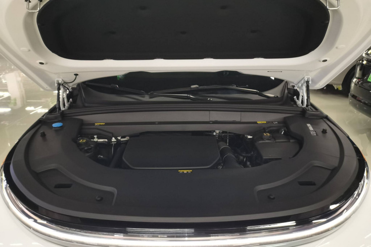 理想汽车 理想L7 2024款 Pro机舱底盘24