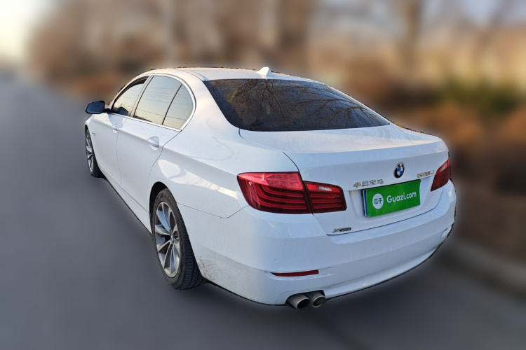 宝马5系 2017款 528Li xDrive领先型车身外观5