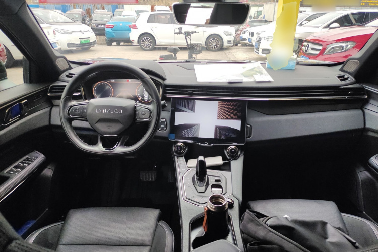 领克01 2021款 2.0TD 四驱暗夜版中控内饰12