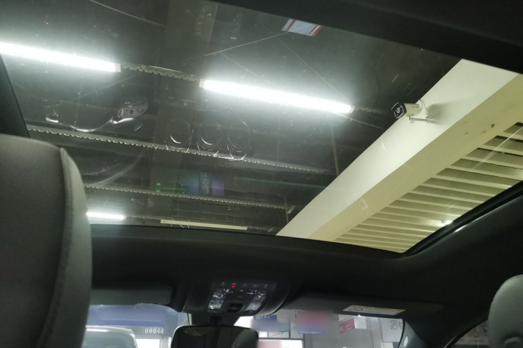 奔驰A级 2022款 改款 A 200 L 运动轿车时尚型中控内饰22