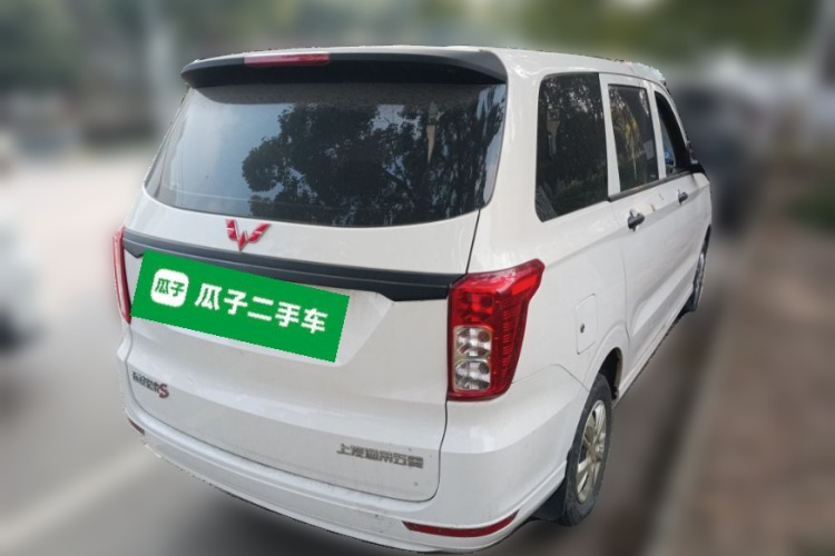 五菱汽车 五菱宏光 2019款 1.5L S基本型国VI LAR车身外观7