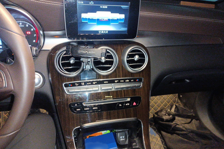 奔驰GLC 2019款 改款 GLC 260 L 4MATIC 豪华型局部细节16