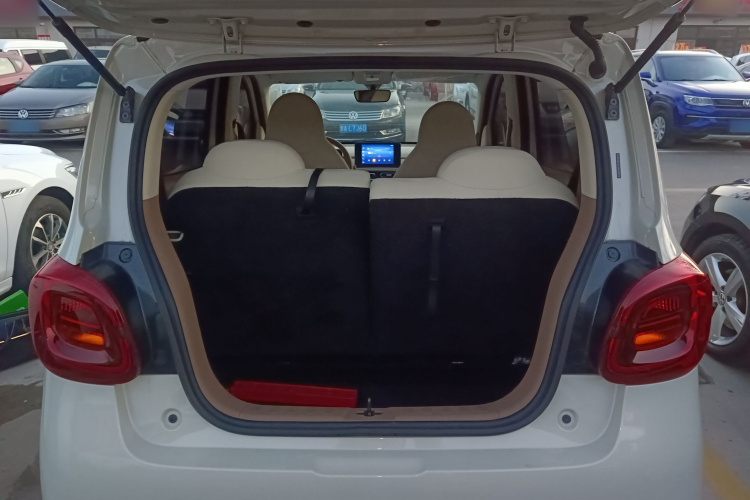 五菱汽车 宏光MINIEV 2025款 四门版 臻享款机舱底盘23