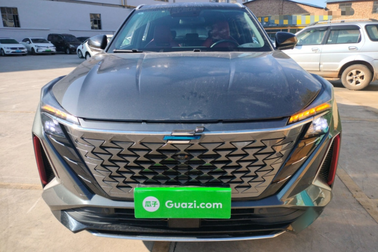 长安欧尚Z6 2023款 蓝鲸 2.0T 自动智行型车身外观2