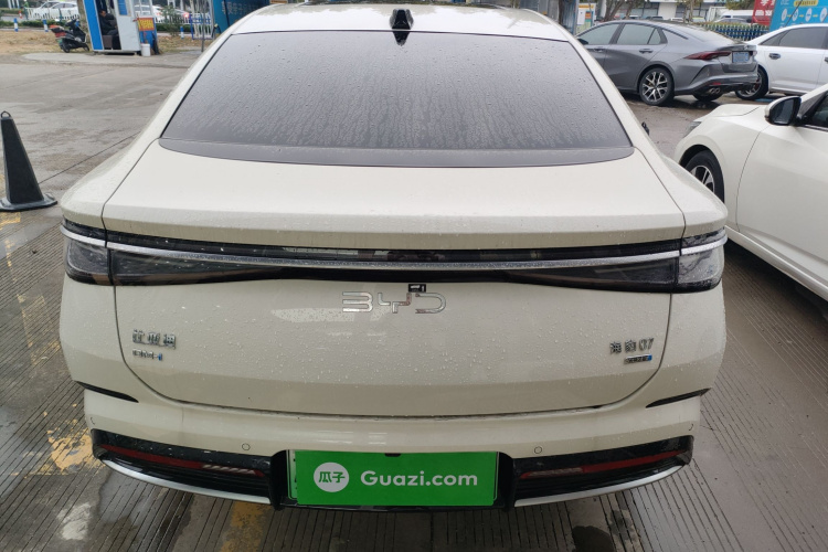 比亚迪 海豹07 DM-i 2025款 智驾版 DM-i 1.5L 125km 尊贵型车身外观6004