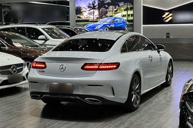 奔驰E级(进口) 2023款 E 260 轿跑车车身外观6007