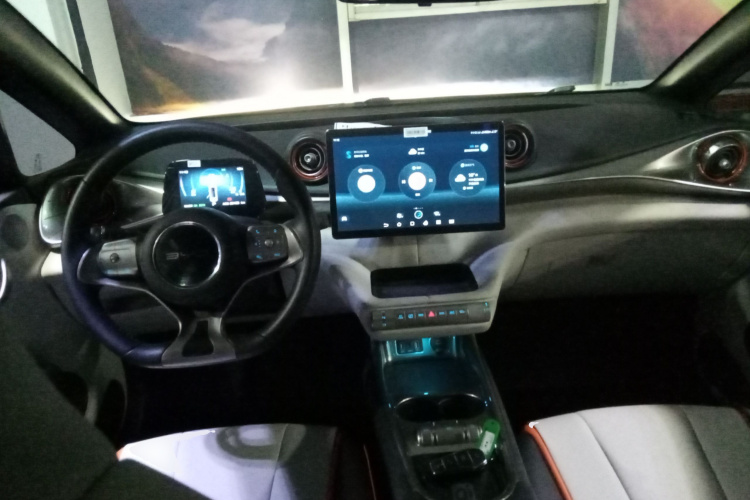 比亚迪 海豚 2021款 405km 时尚版中控内饰12