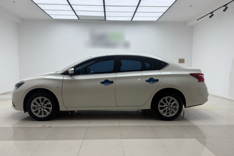 日产 轩逸 2024款 改款 经典 1.6XE CVT舒适版车身外观6008