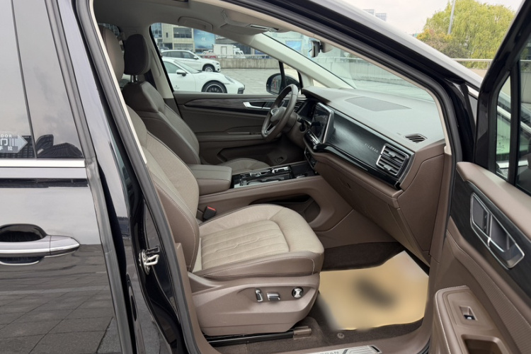 大众 威然 2022款 380TSI 尊驰版局部细节41