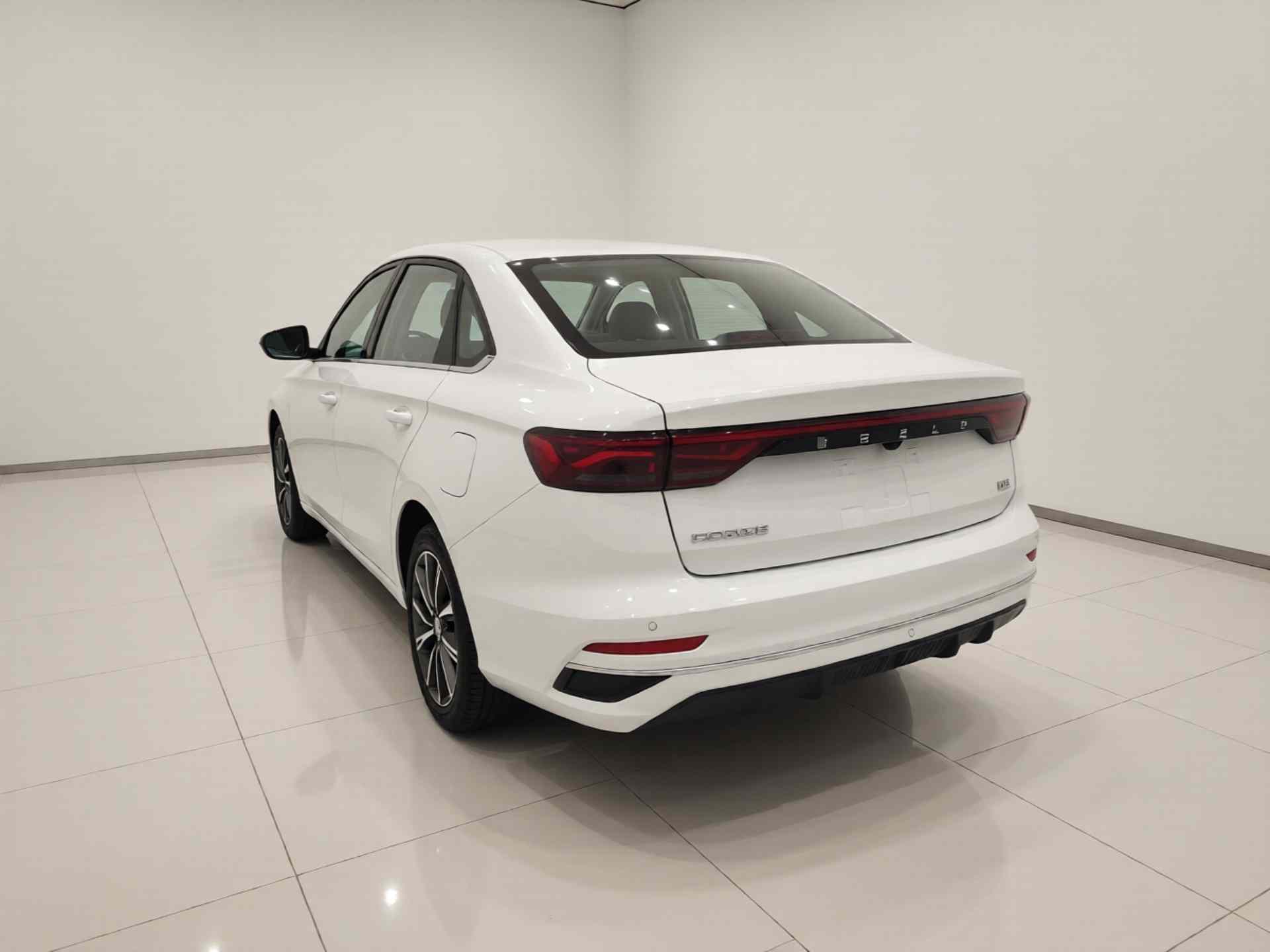 吉利汽车 帝豪 2026款 第4代 400万纪念款 1.5L CVT飞越型(3)