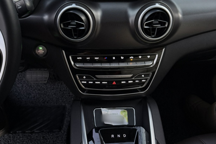 北京汽车 北京EU5 2020款 R600 智潮版中控内饰7004