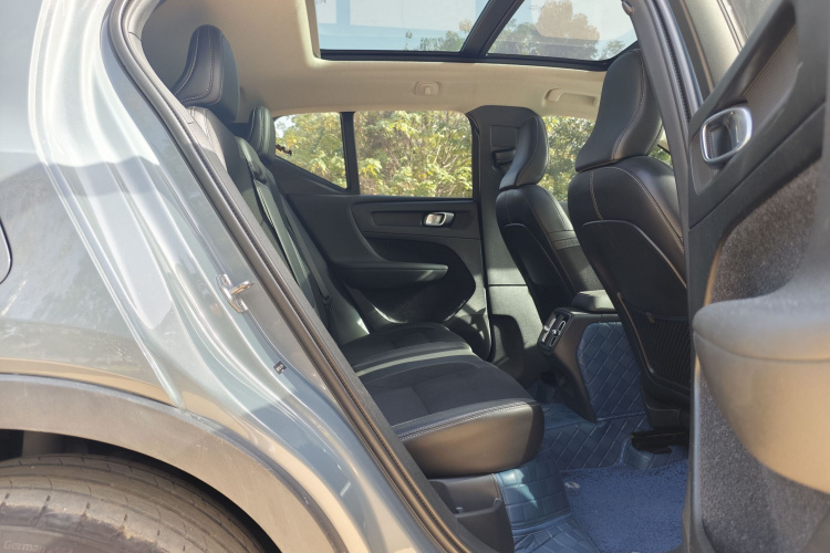 沃尔沃XC40 2020款 T3 智行时尚版中控内饰7010