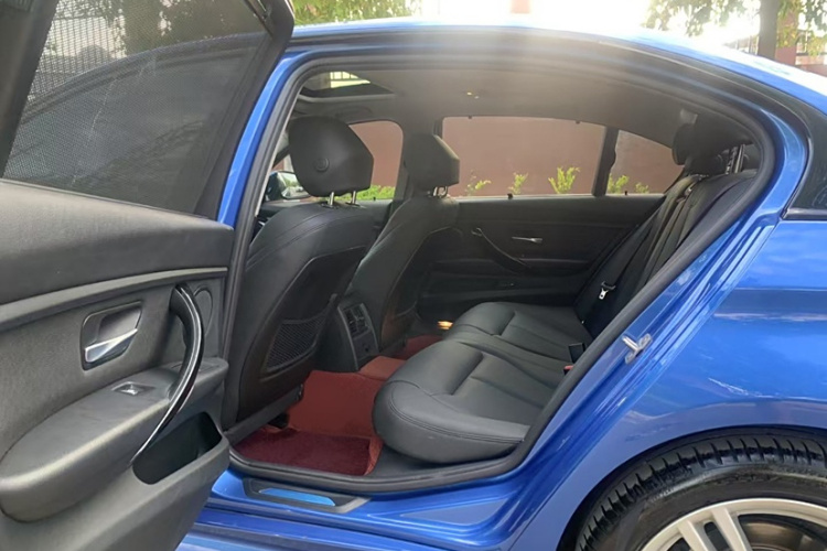 宝马3系 2018款 320Li 领先型M运动套装中控内饰7007