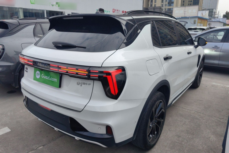 领克01 2023款 1.5TD EM-F 晨曦车身外观7