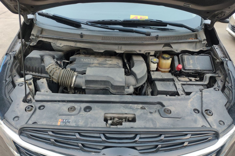 别克GL8 2021款 陆上公务舱 652T 舒适型机舱底盘24