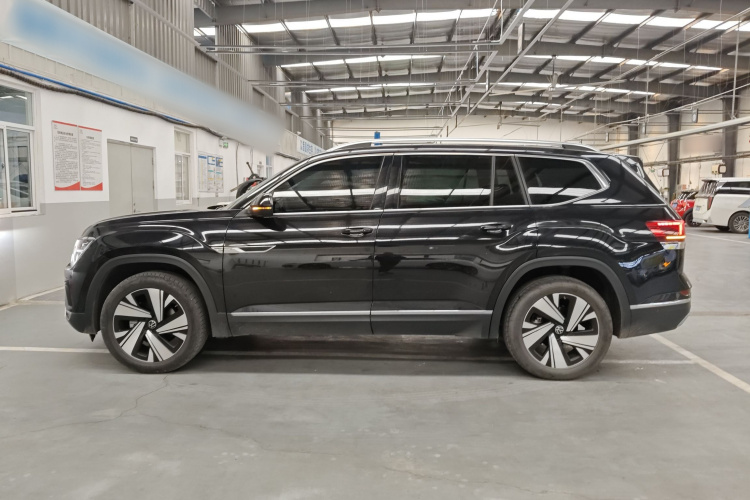 大众 途昂 2021款 330TSI 两驱尊崇豪华版车身外观4