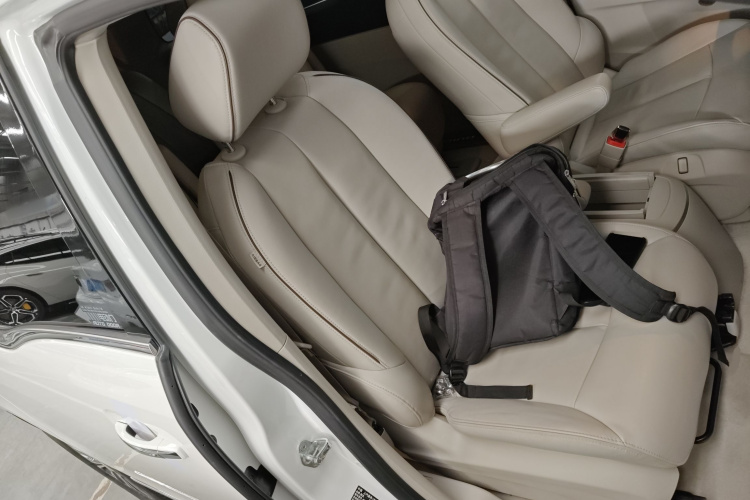 别克GL8 2020款 陆上公务舱 652T 豪华型局部细节41