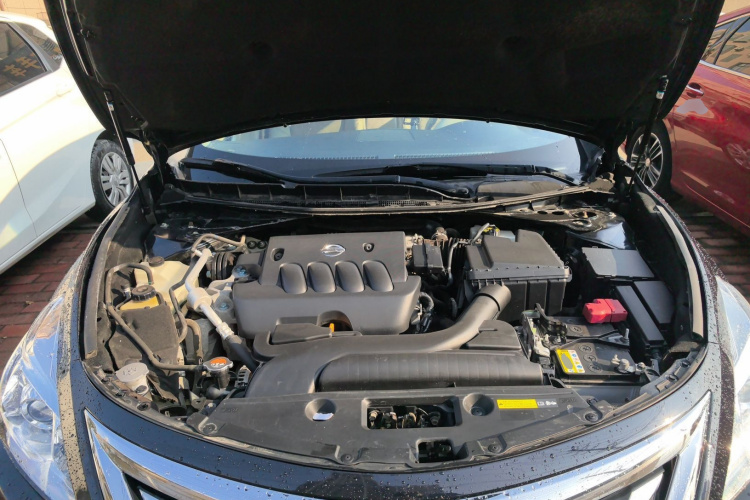 日产 天籁 2013款 2.0L XL舒适版机舱底盘24