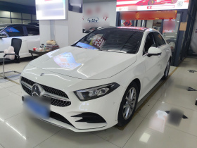 奔驰A级 2020款 改款 A 200 L 运动轿车时尚型