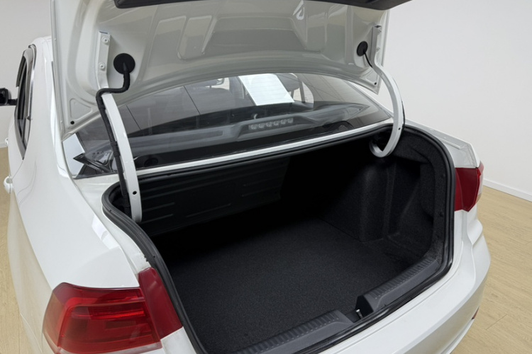 大众 桑塔纳 2019款 1.5L 手动风尚版 国VI局部细节23