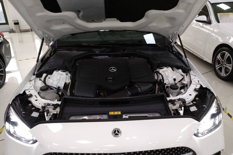 奔驰C级 2024款 C 200 L 运动版机舱底盘24