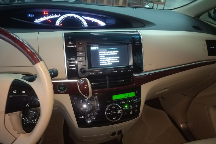 丰田 普瑞维亚  2.4L 7人座豪华版中控内饰12