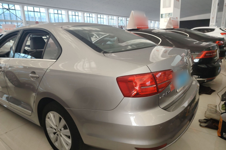 大众 速腾 2015款 1.6L 自动舒适型车身外观6004