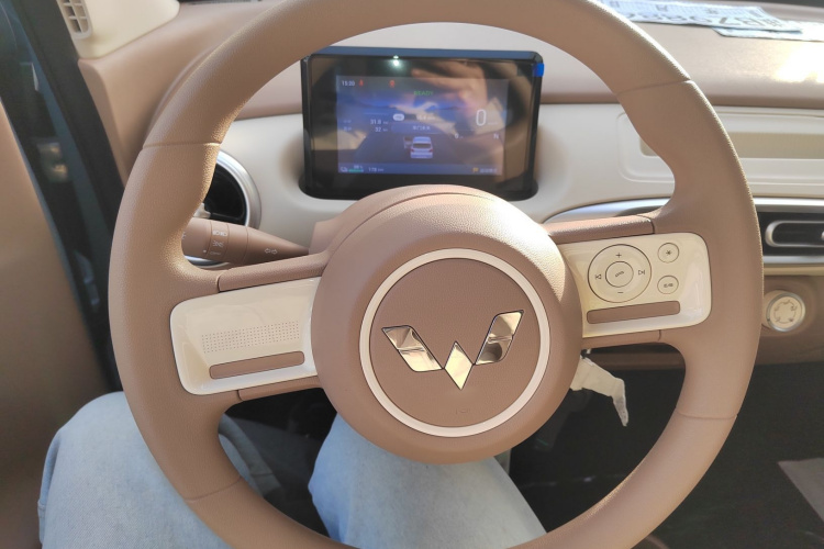 五菱汽车 宏光MINIEV 2025款 四门版 进阶款中控内饰13