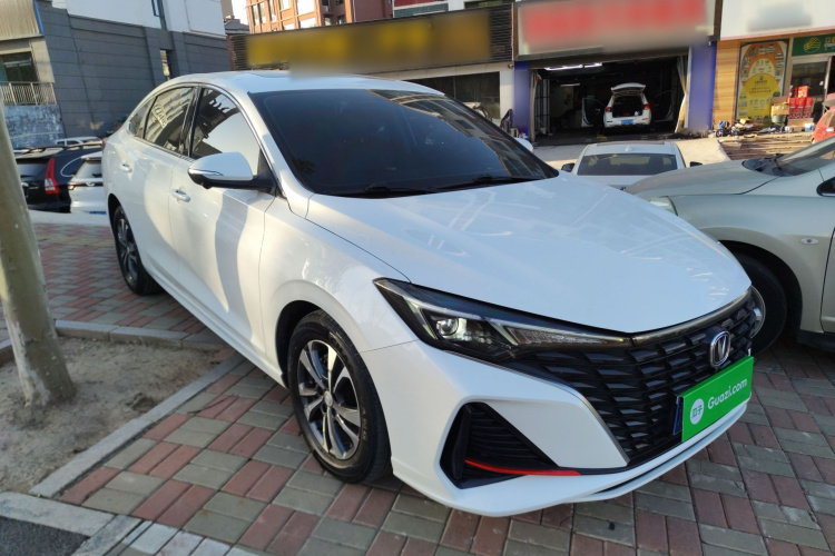 长安 逸动 2023款 畅享版 PLUS 蓝鲸NE 1.4T GDI DCT尊贵版车身外观3