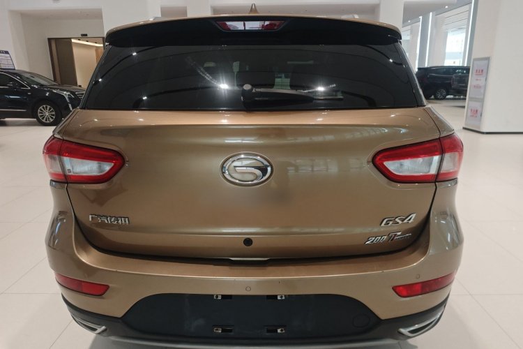 广汽传祺 传祺GS4 2015款 200T G-DCT豪华版车身外观6